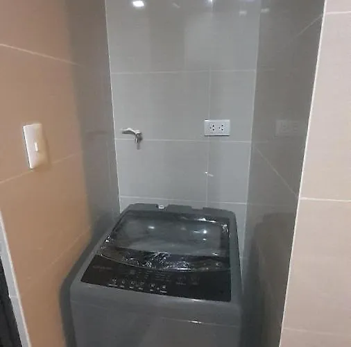 Apartment 81 Newport Boulevard -across Naia Terminal 3