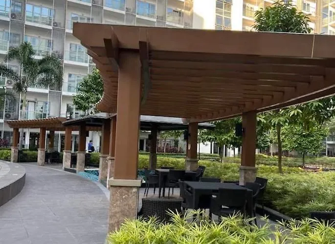 Apartment 81 Newport Boulevard -across Naia Terminal 3 Manila